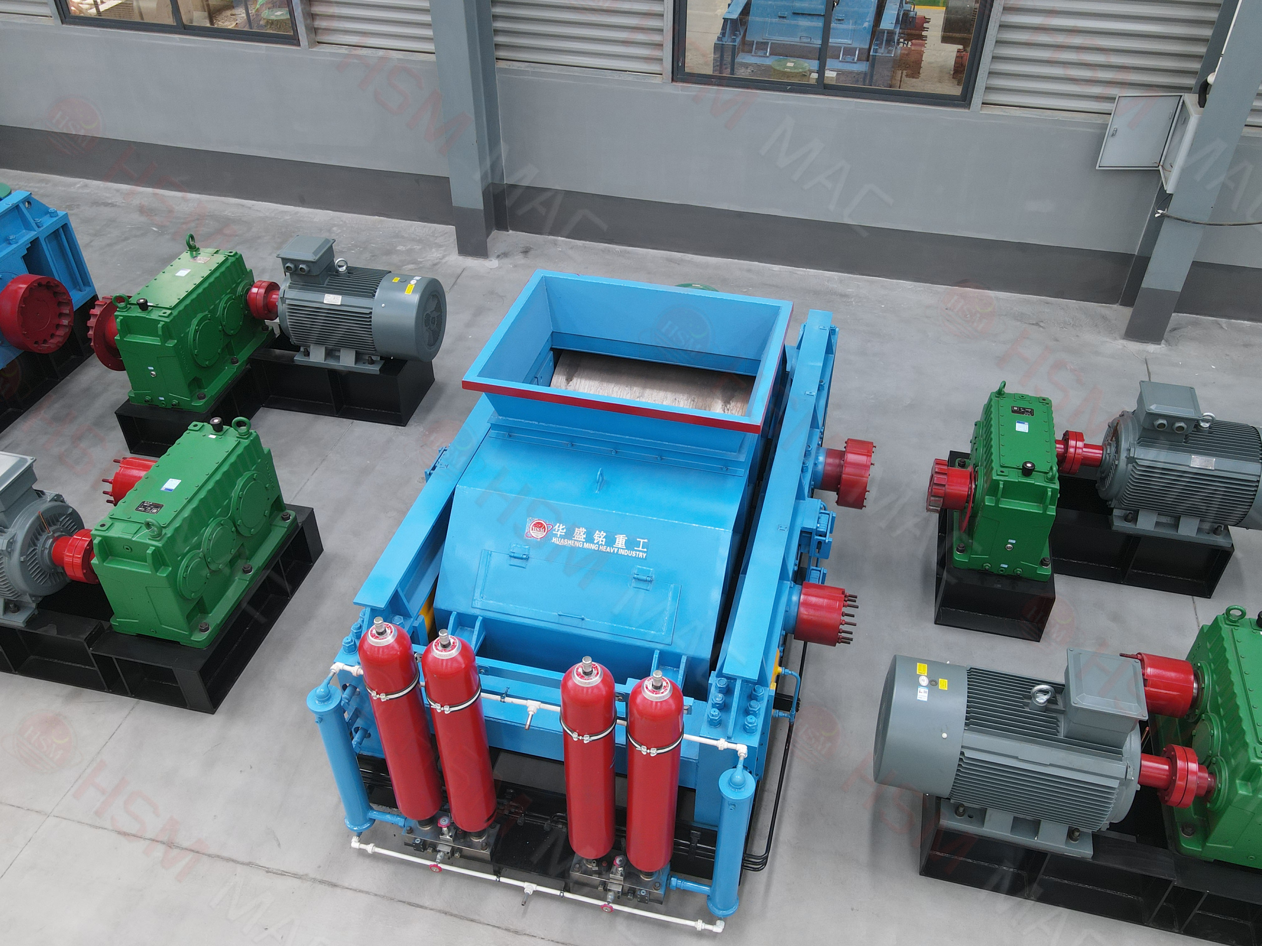 對(duì)輥制砂機(jī),雙輥破碎機(jī)廠家,液壓對(duì)輥制砂機(jī)價(jià)格,全自動(dòng)液壓對(duì)輥破碎機(jī)型號(hào) 